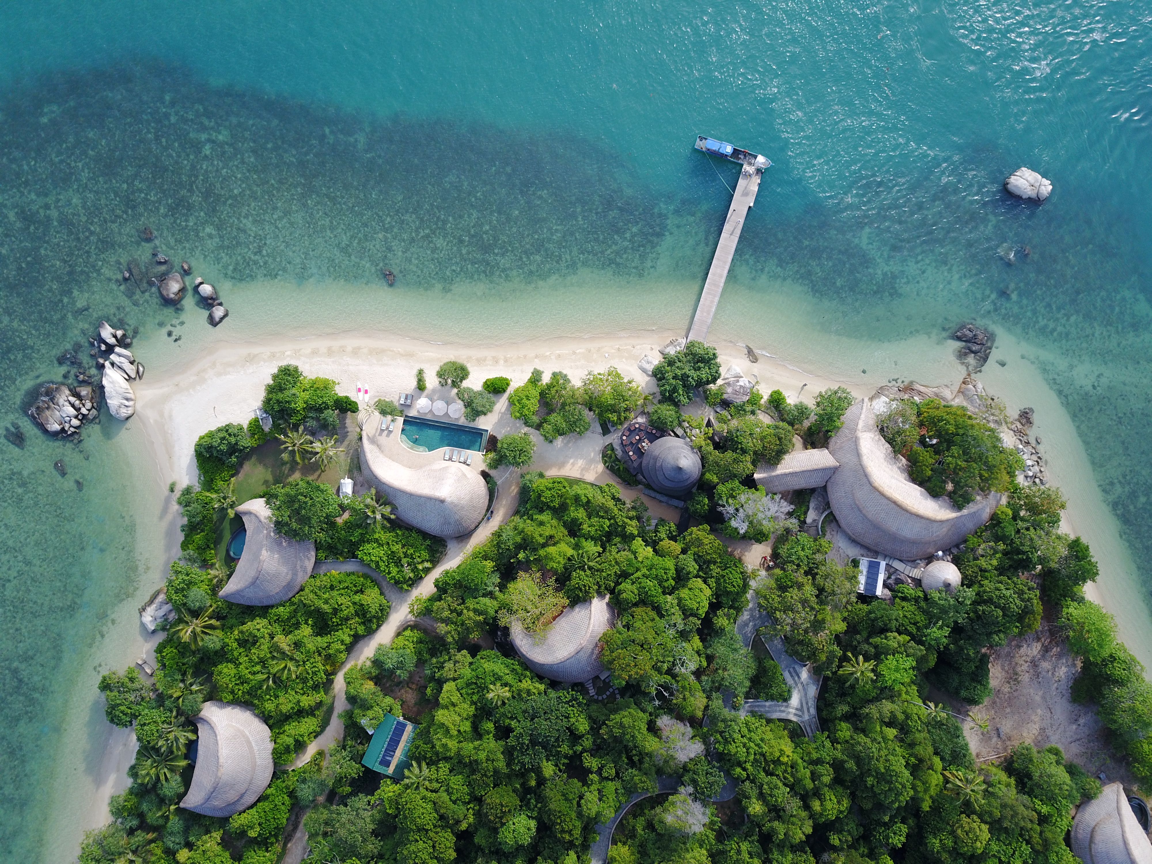 Regenerative luxury destination