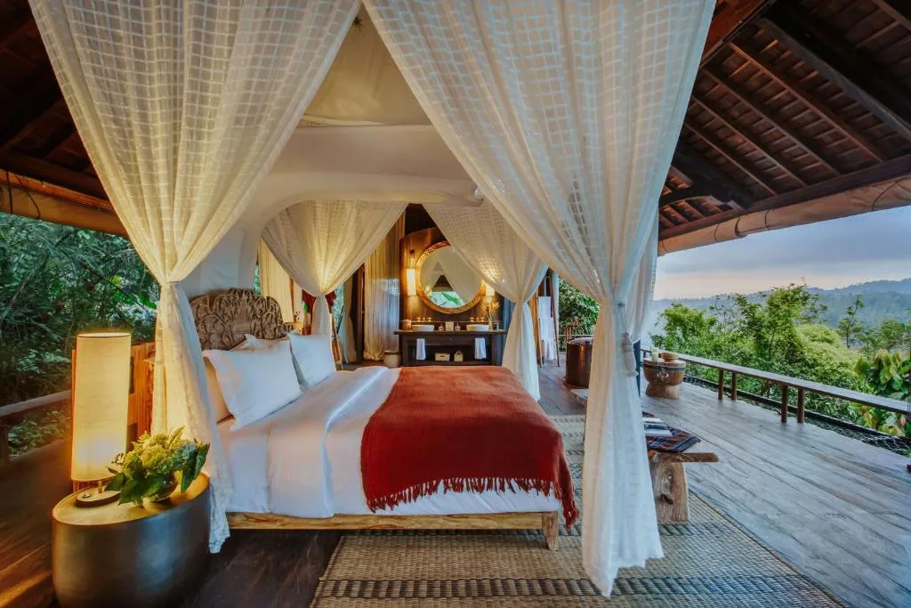 Buahan, a Banyan Tree Escape — 7