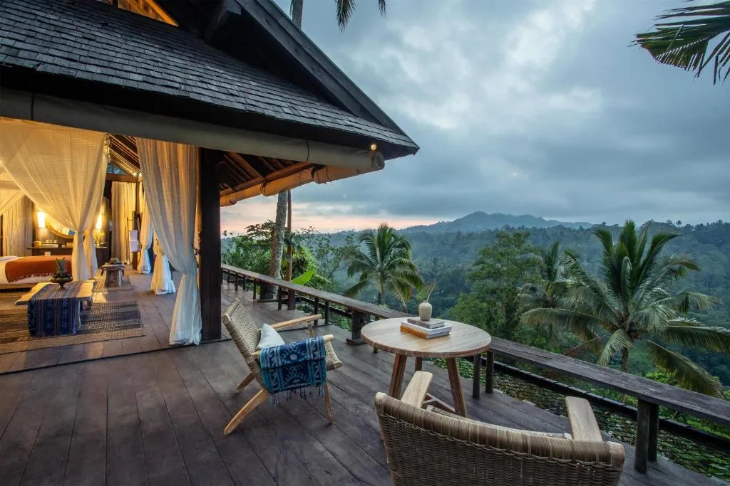 Buahan, a Banyan Tree Escape — 25