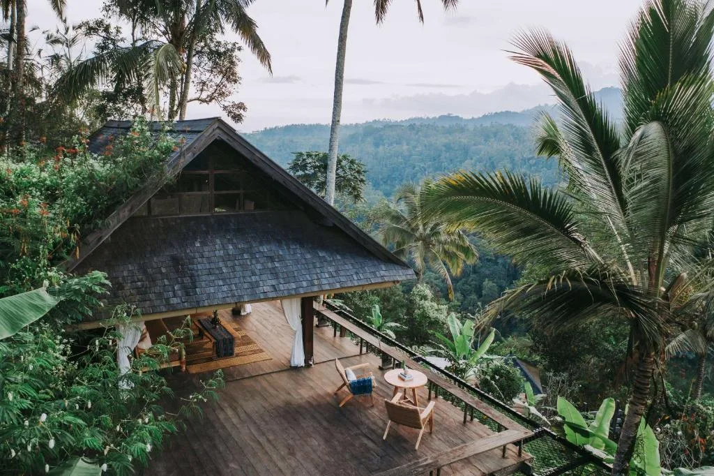 Buahan, a Banyan Tree Escape — 5