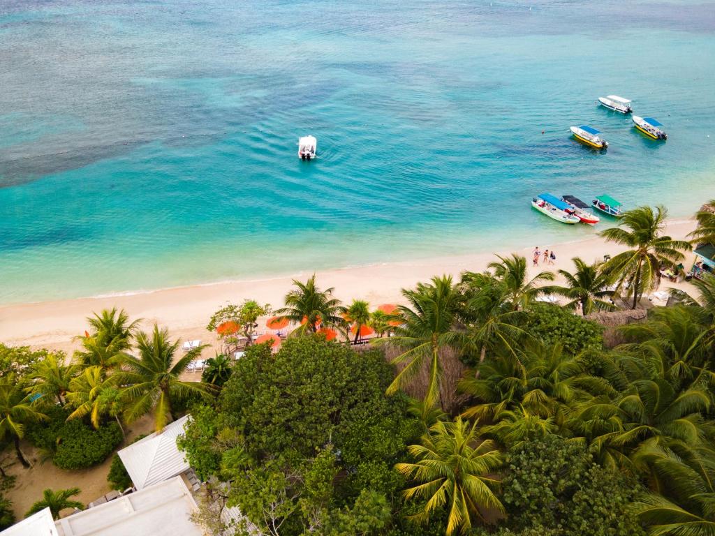Paradise Beach Hotel & Resort — 3