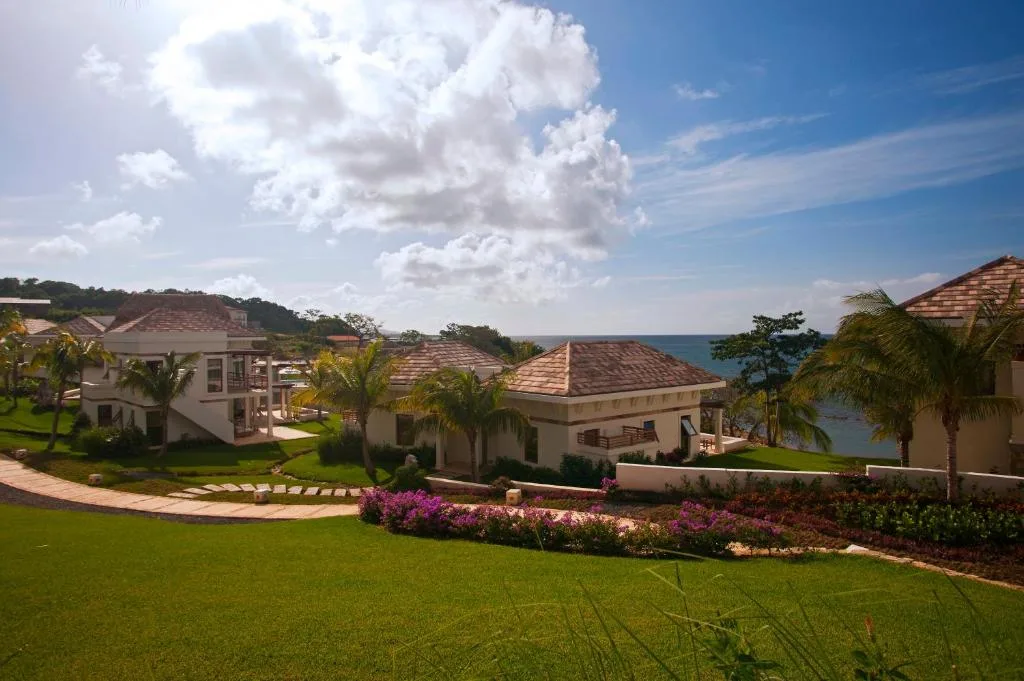 Las Verandas Hotel & Villas — 11