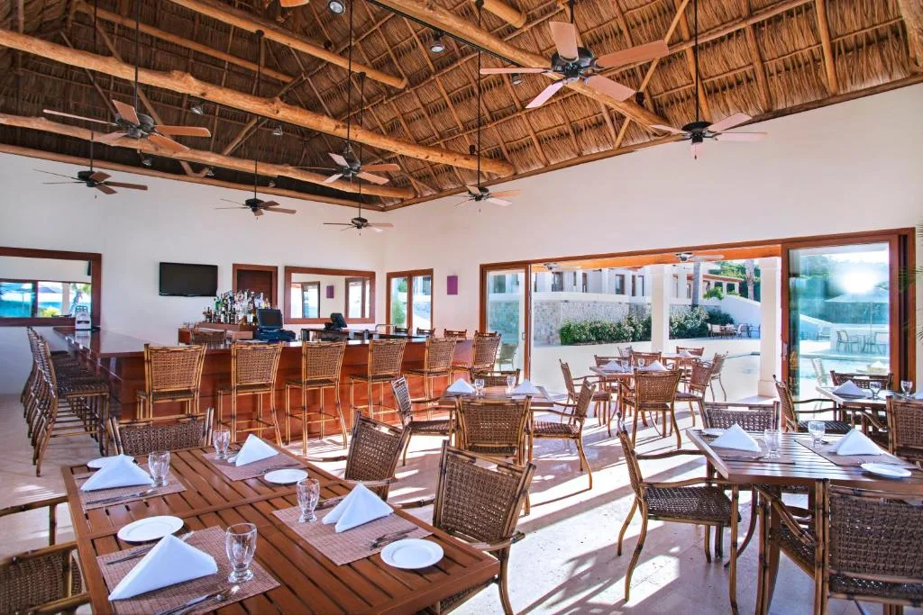 Las Verandas Hotel & Villas — 14