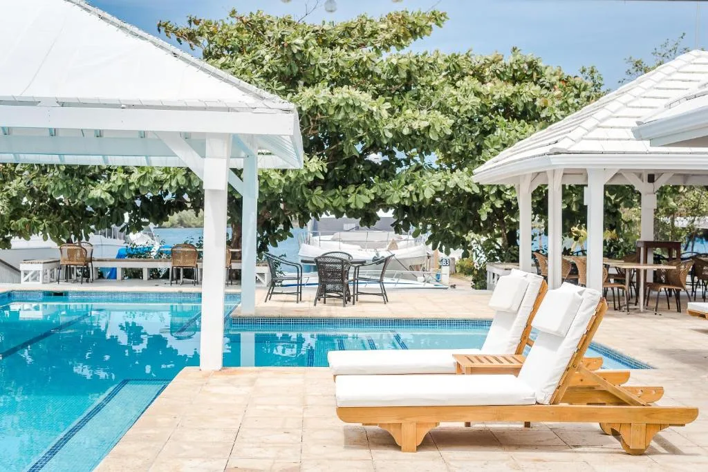 Barefoot Cay Resort — 25