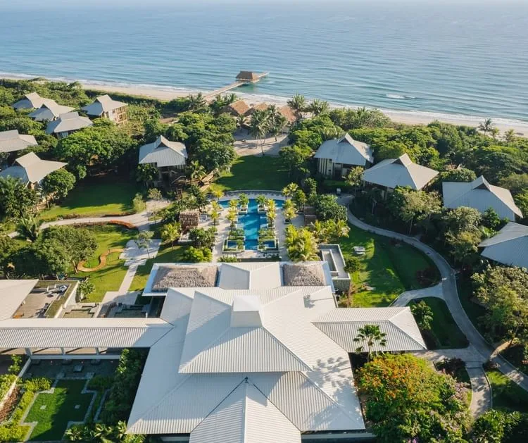 Indura Beach & Golf Resort Curio Collection By Hilton