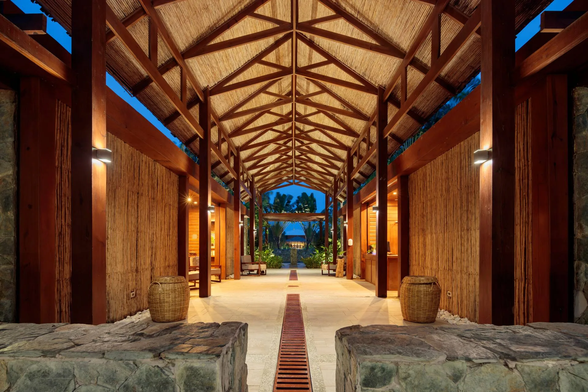 Indura Beach & Golf Resort Curio Collection By Hilton — 18