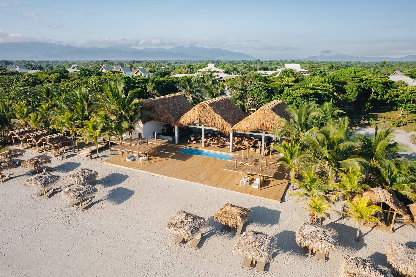 Indura Beach & Golf Resort Curio Collection By Hilton — 2