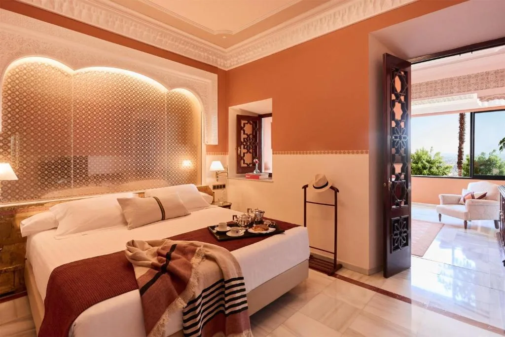 Alhambra Palace Hotel — 28