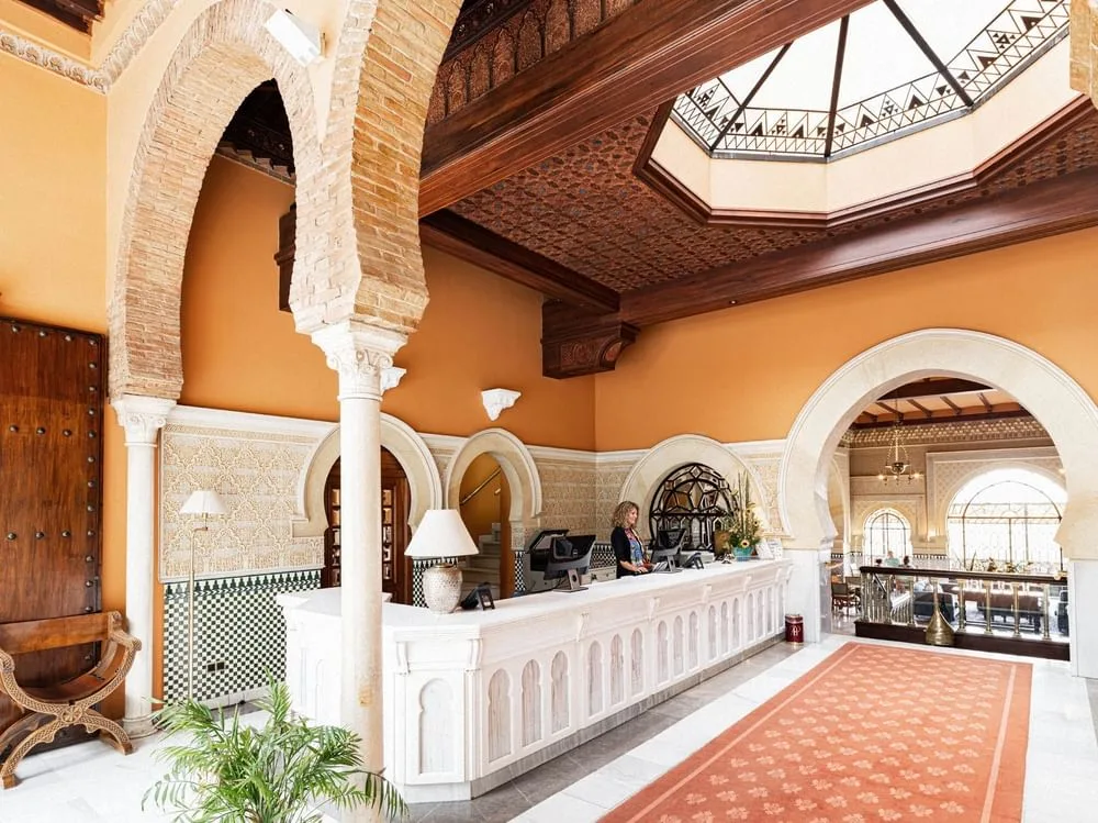 Alhambra Palace Hotel — 10