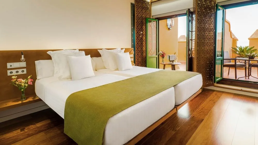Alhambra Palace Hotel — 5