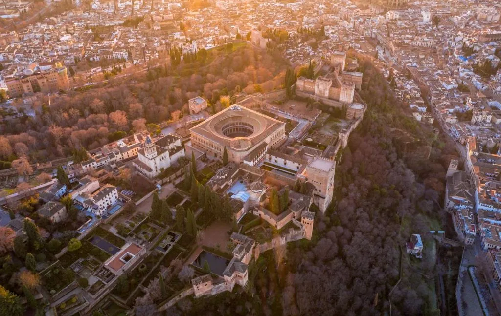 Alhambra Palace Hotel — 16