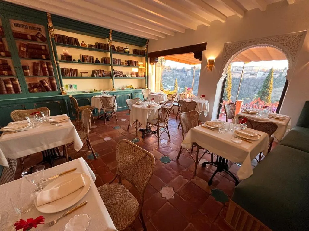 La Casa Juan Ranas — 13