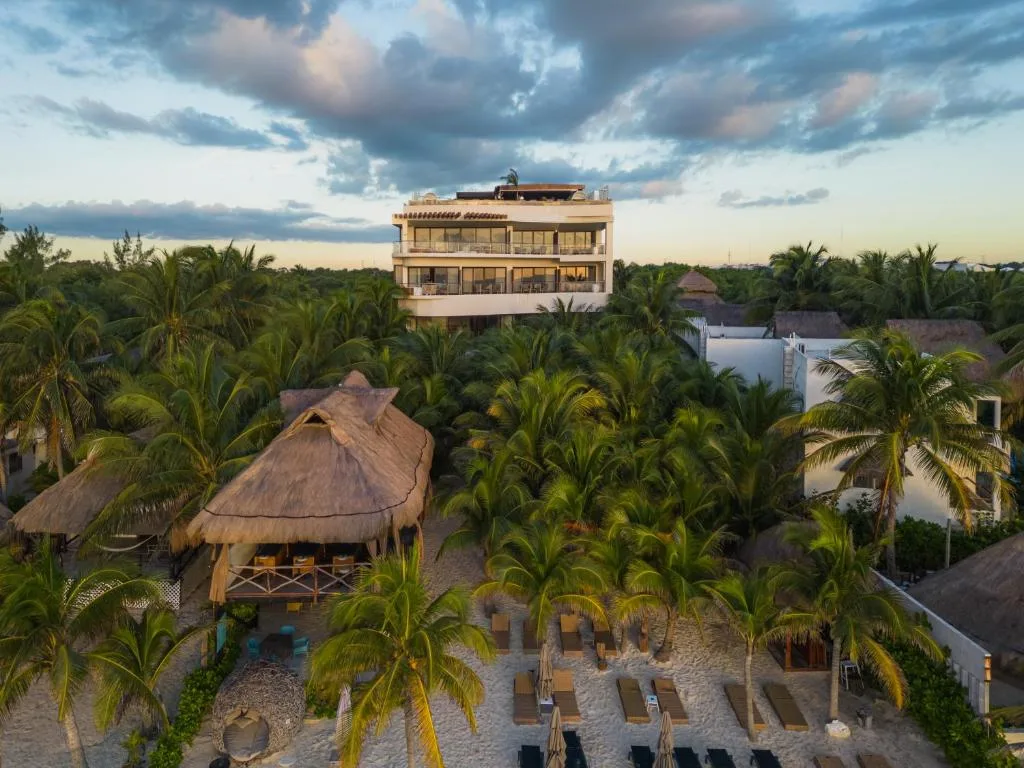 Mvngata Beach Hotel — 7