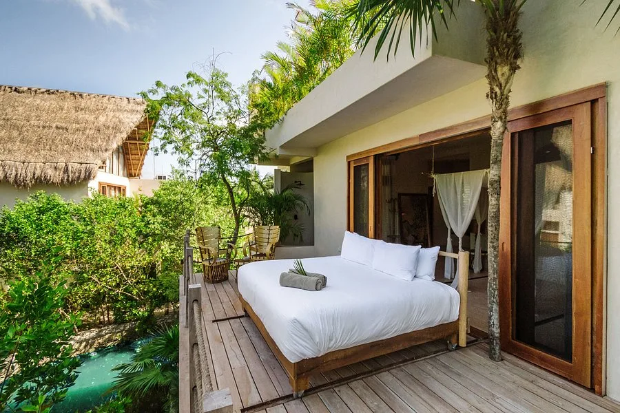 La Valise Tulum — 11