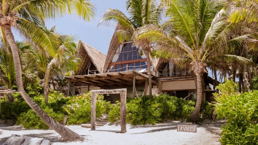 La Valise Tulum — 16