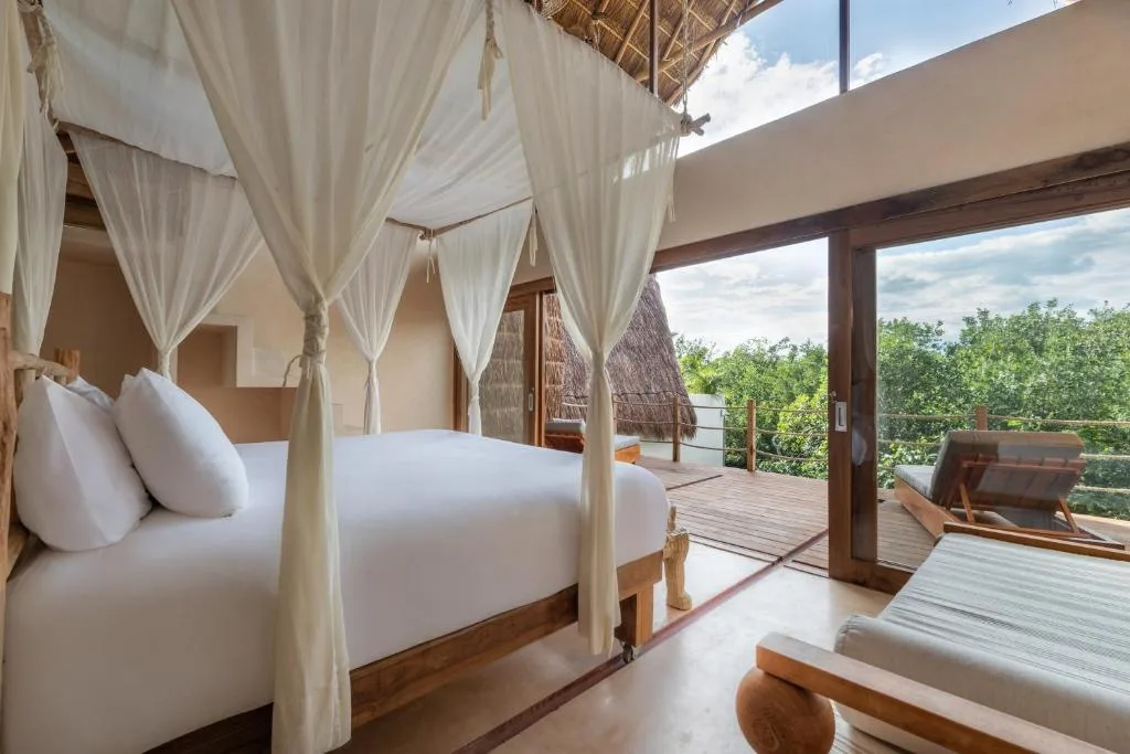 La Valise Tulum — 17