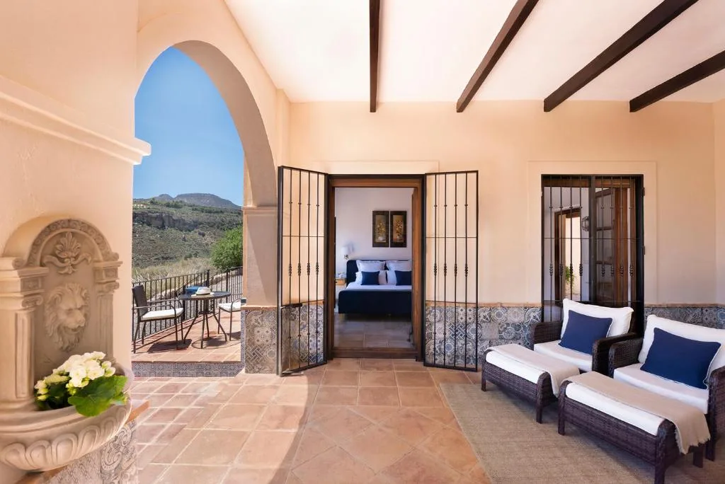 La Esperanza Hotel — 13